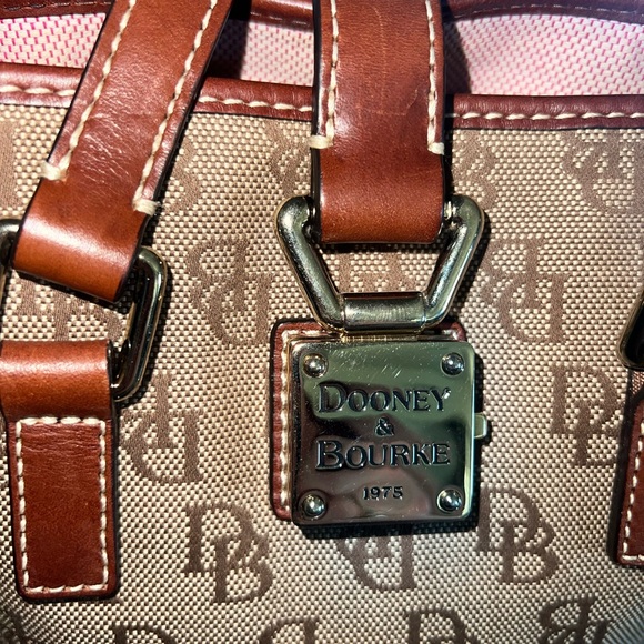 Signature Logo Bucket Handbag - Picture 5 of 9